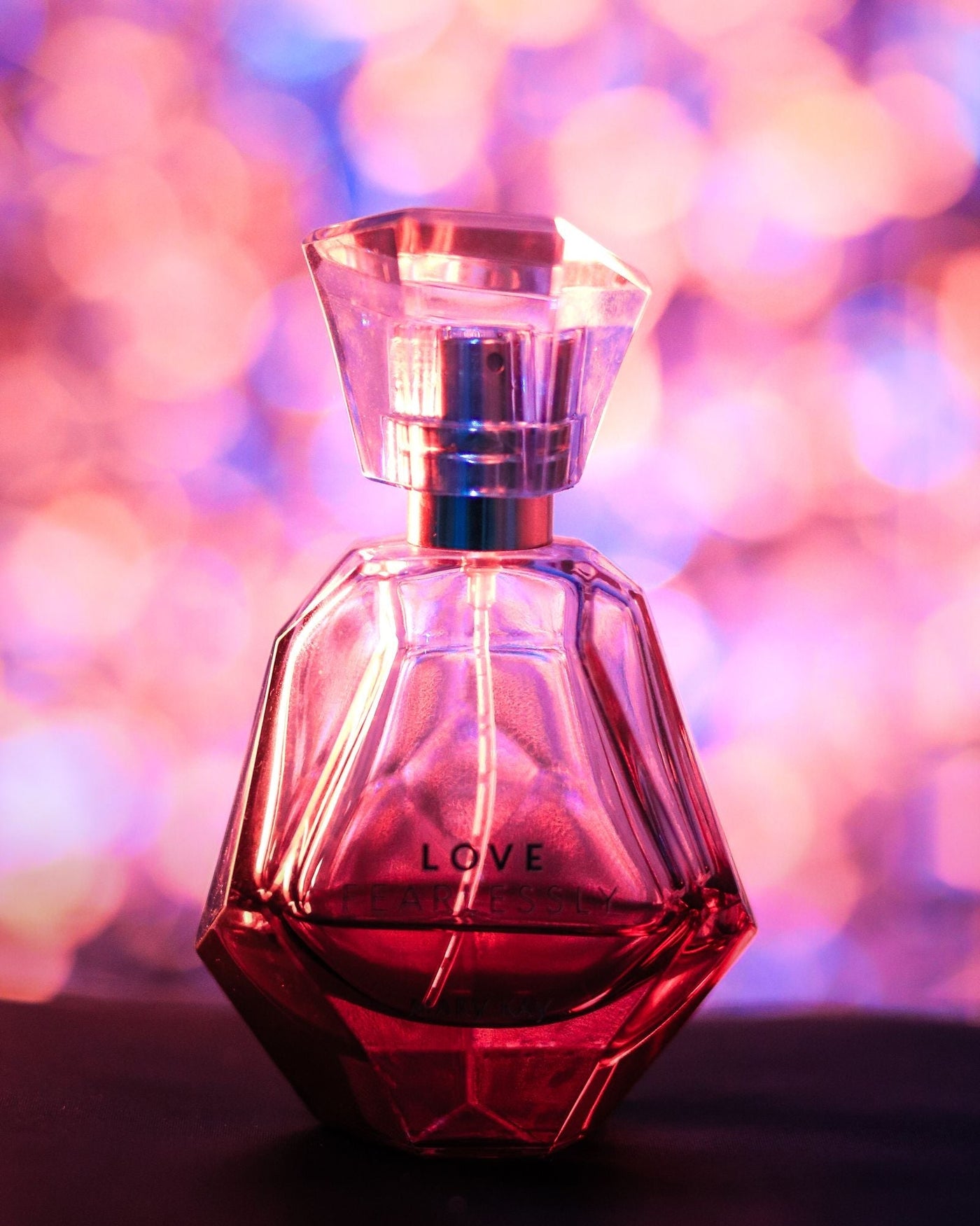 What Is Sillage in Perfume? Meaning, Tips & How to Improve It (2026)