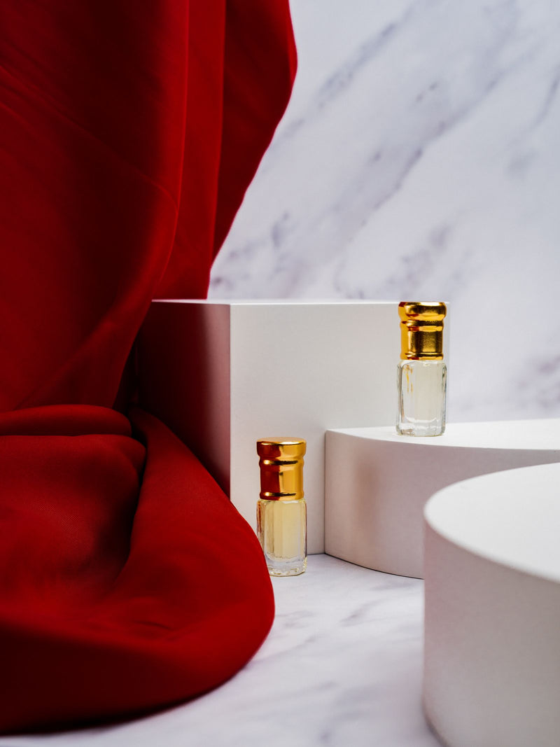 Does Perfume Smell Different in Summer and Winter? (2026)